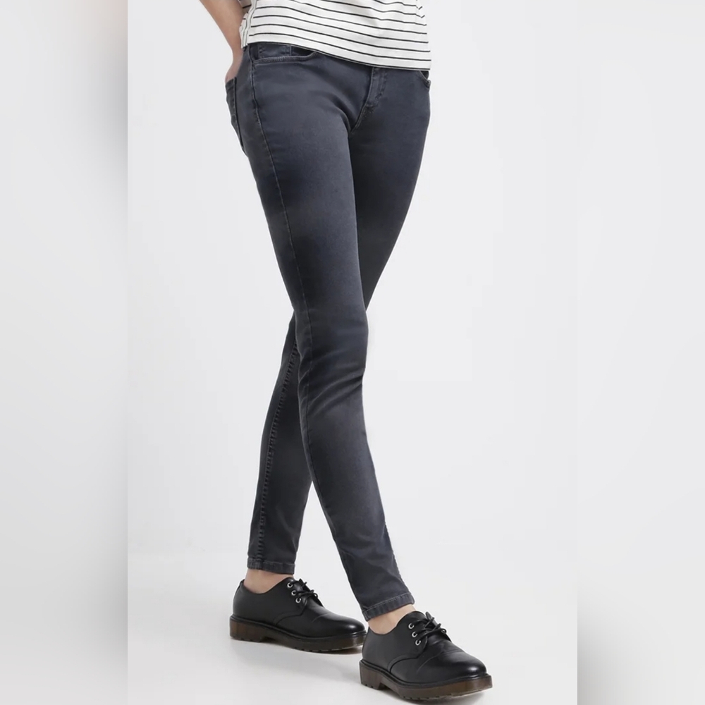 LEVI'S 535 skinny jeans